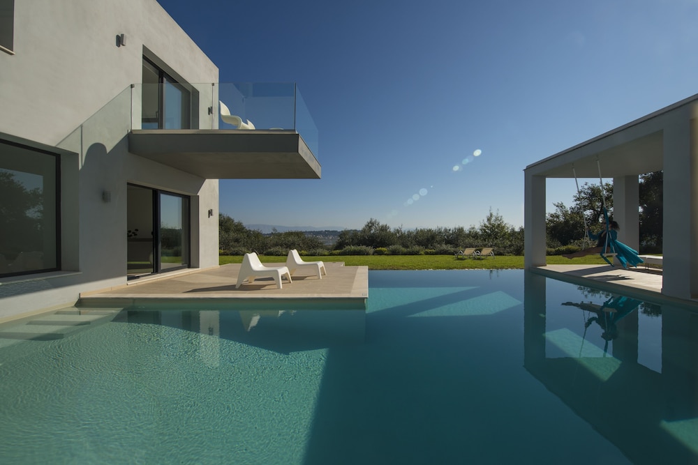 Luxury Villa Eve 25/30