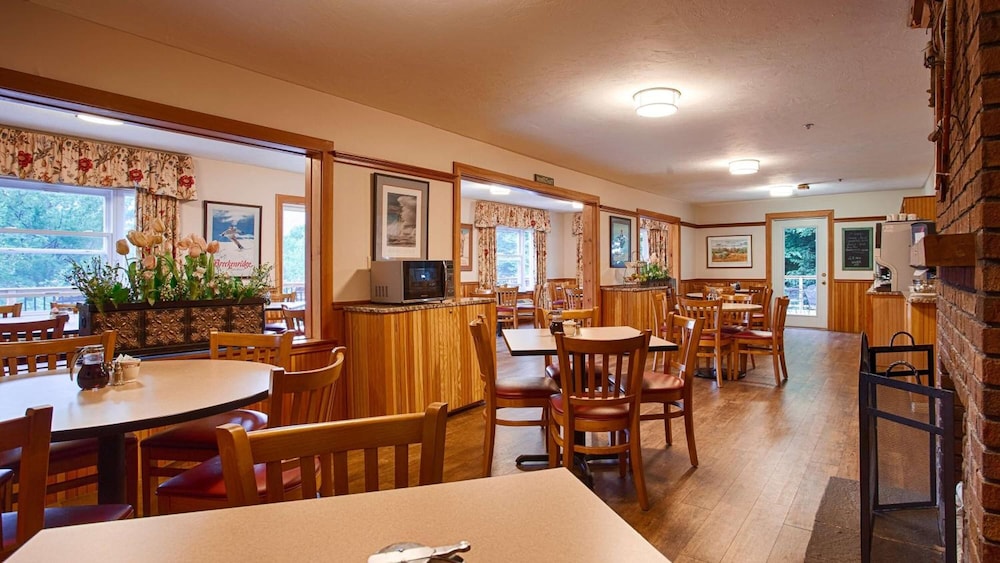 Best Western Silver Fox Inn 29/40