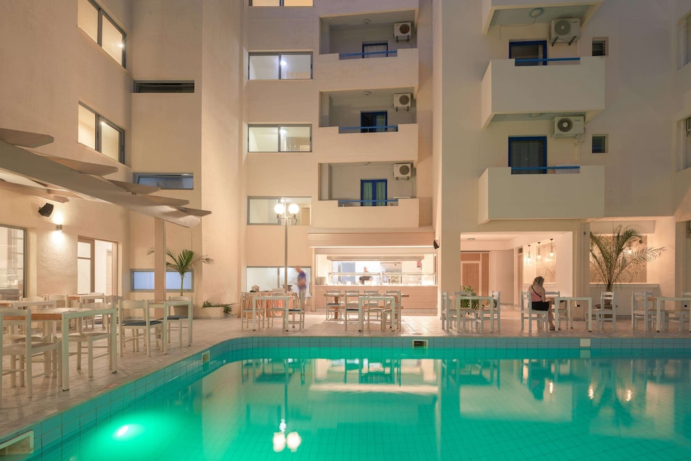 Central Hersonissos Hotel 51/73