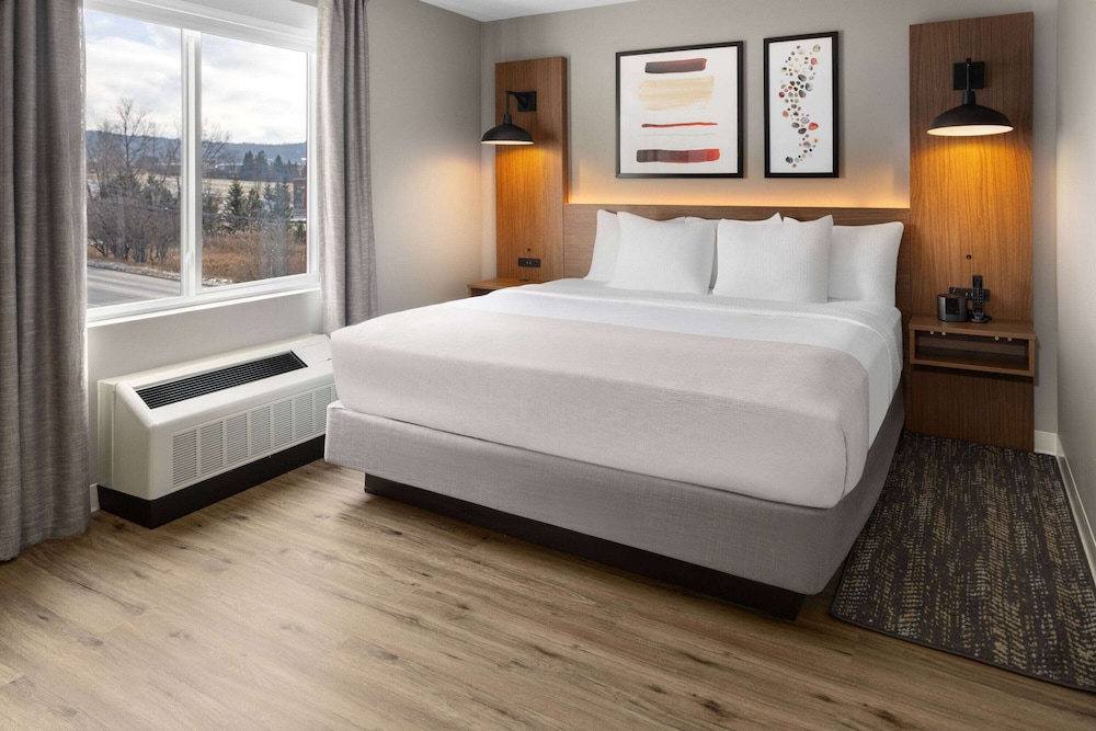 Hawthorn Extended Stay by Wyndham Williston/Burlington 7/38