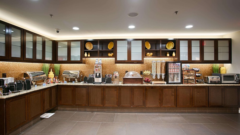 Best Western Plus Rancho Cordova Inn 12/63