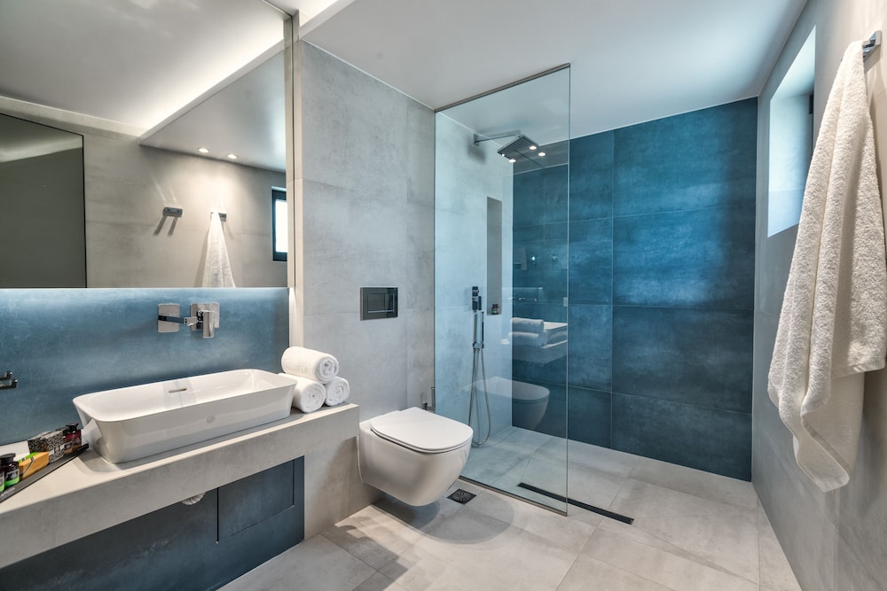 Ivis 4 Hotel 49/56