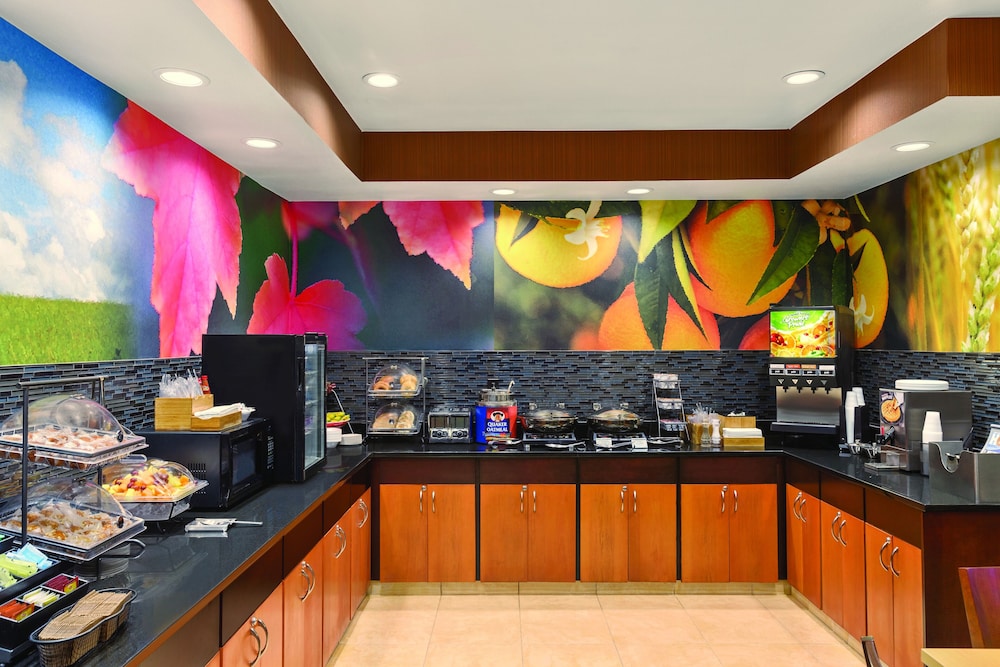 SureStay by Best Western Mount Pleasant Racine 8/61