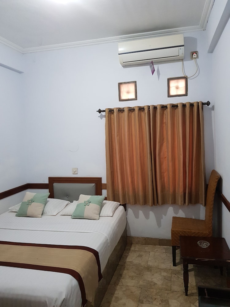 New Bali Indah Hotel Bandung 11/31