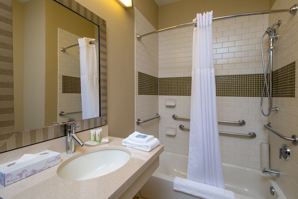Staybridge Suites Longview 18/78