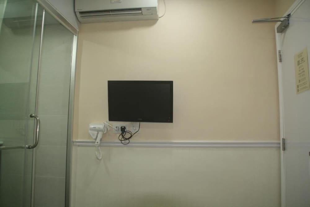 K & B Hostel 51/64