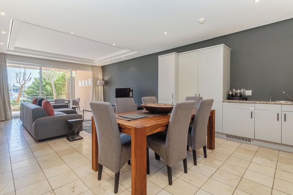 Mountain Marina Luxury Apartments 39/50