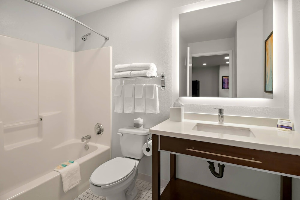 MainStay Suites Greensboro 42/46