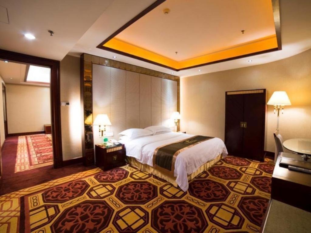 Yijian Haoting Holiday Hotel 24/46