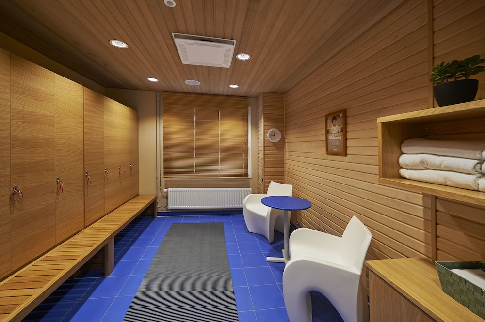 swimming pool spa