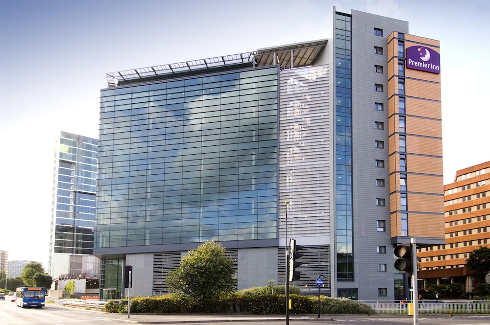 Premier Inn Sheffield City Centre (St Mary's Gate) in SHEFFIELD