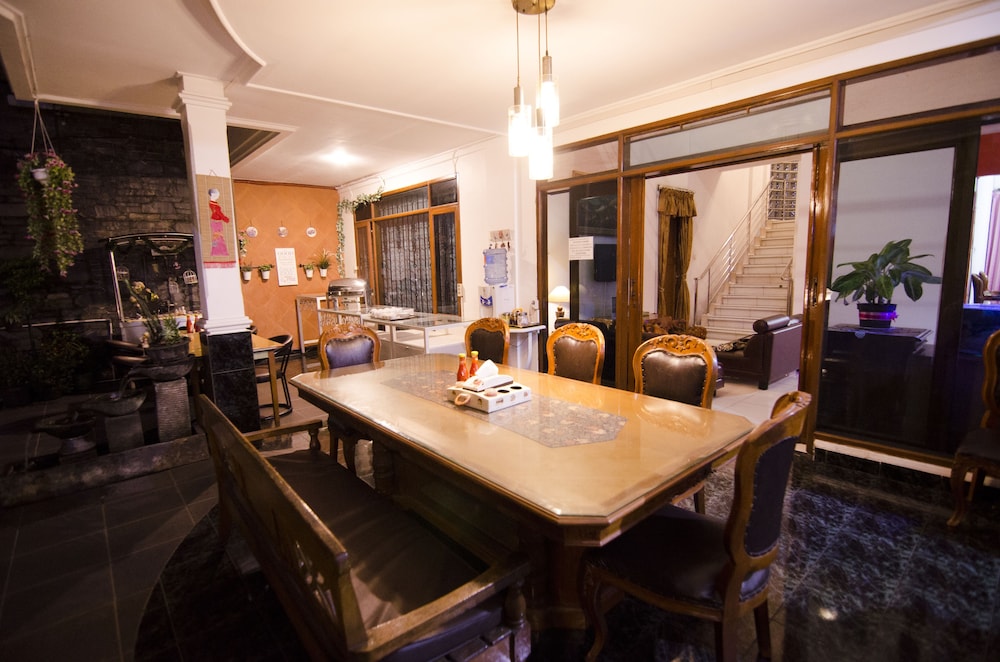 Fora Guest House Taman Lingkar 26/33