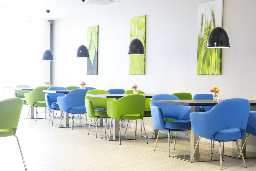 Holiday Inn Express Amsterdam Arena Towers 66/74