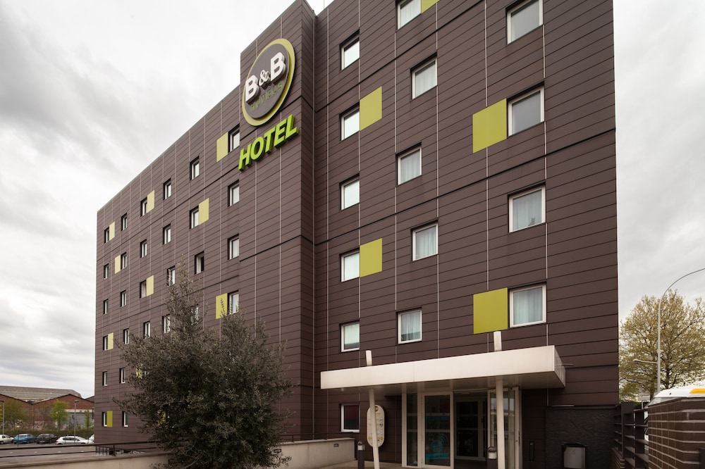 B&B Hotel Paris Le Bourget in LA COURNEUVE