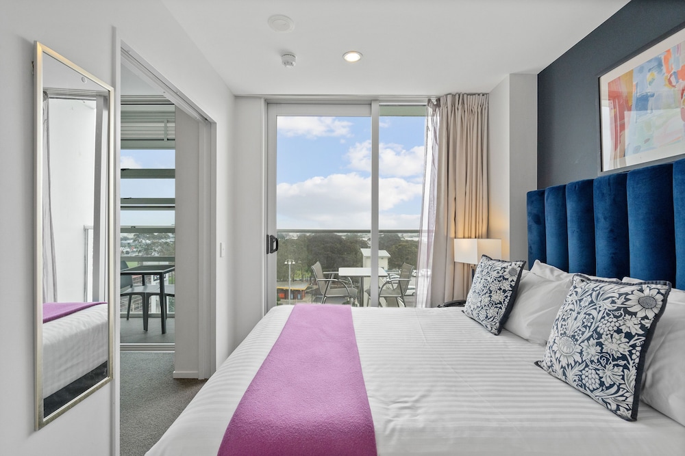 1 BEDROOM, APARTMENT, BALCONY
