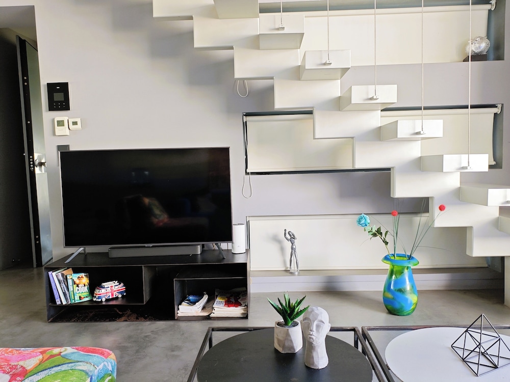Athina Art Apartments 34/43