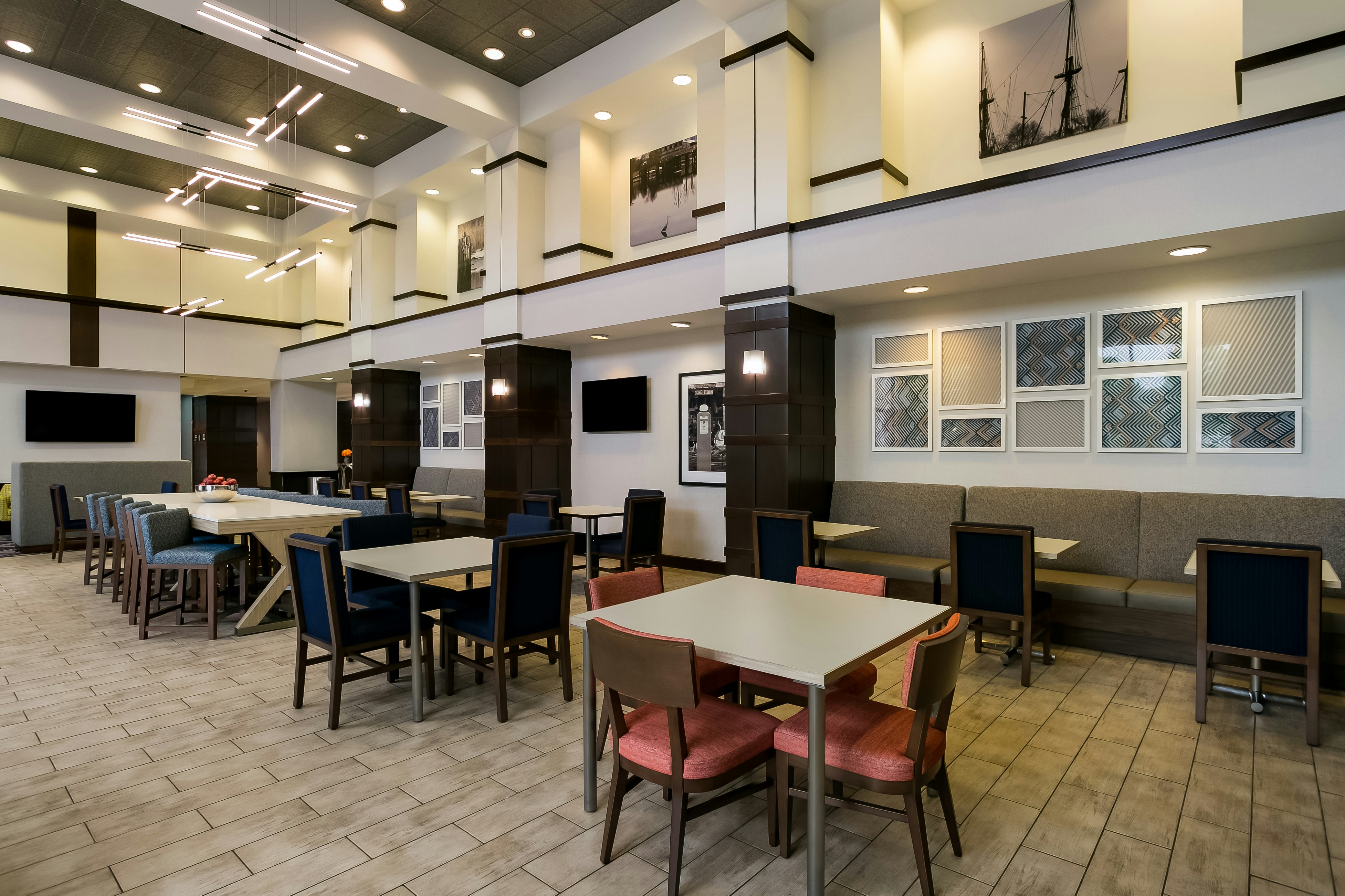 Hampton Inn & Suites Wilmington Christiana 45/62