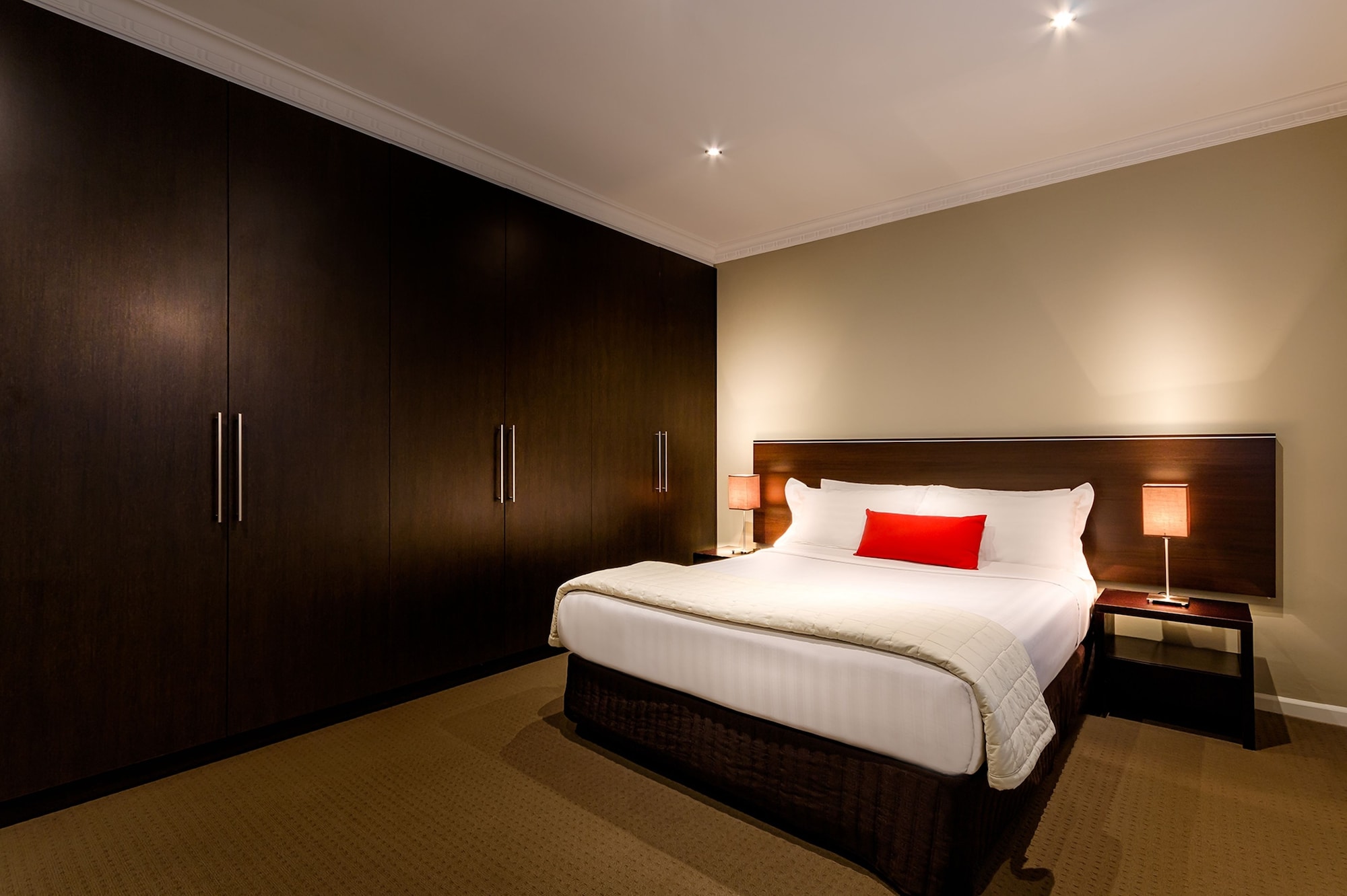 3 BEDROOMS, APARTMENT