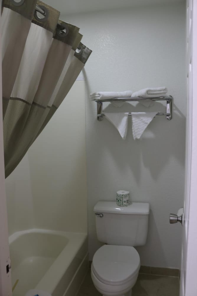 Heritage Inn & Suites 31/31