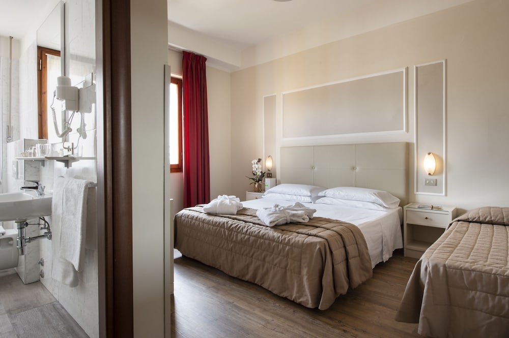Ariston 6/50