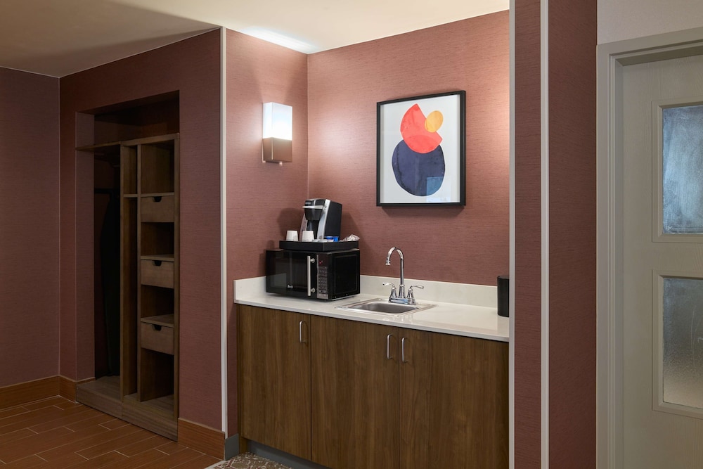 Hilton Garden Inn Bloomington, IN 18/78