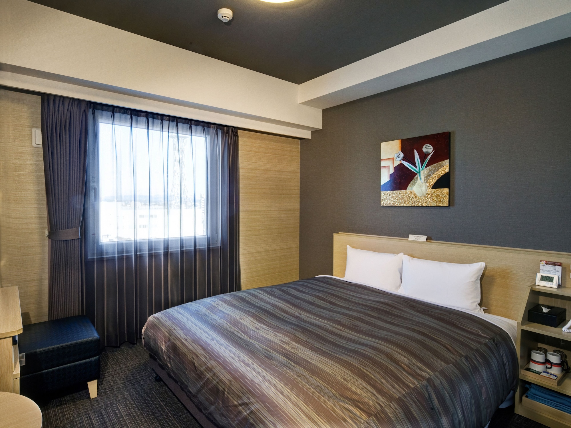 ROOM, SEMI DOUBLE BED, SMOKING