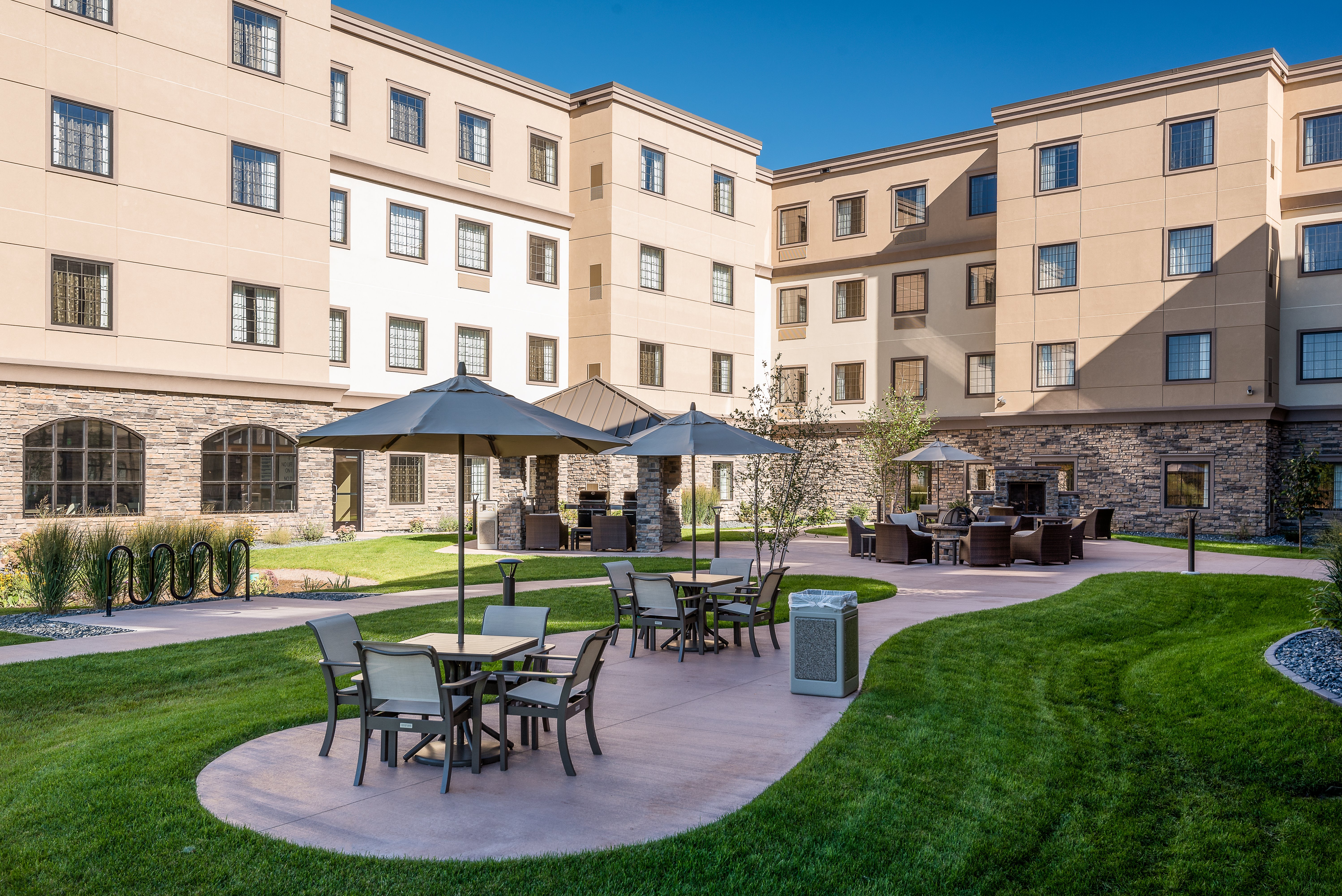 STAYBRIDGE SUITES EAU CLAIRE - ALTOONA 66/67