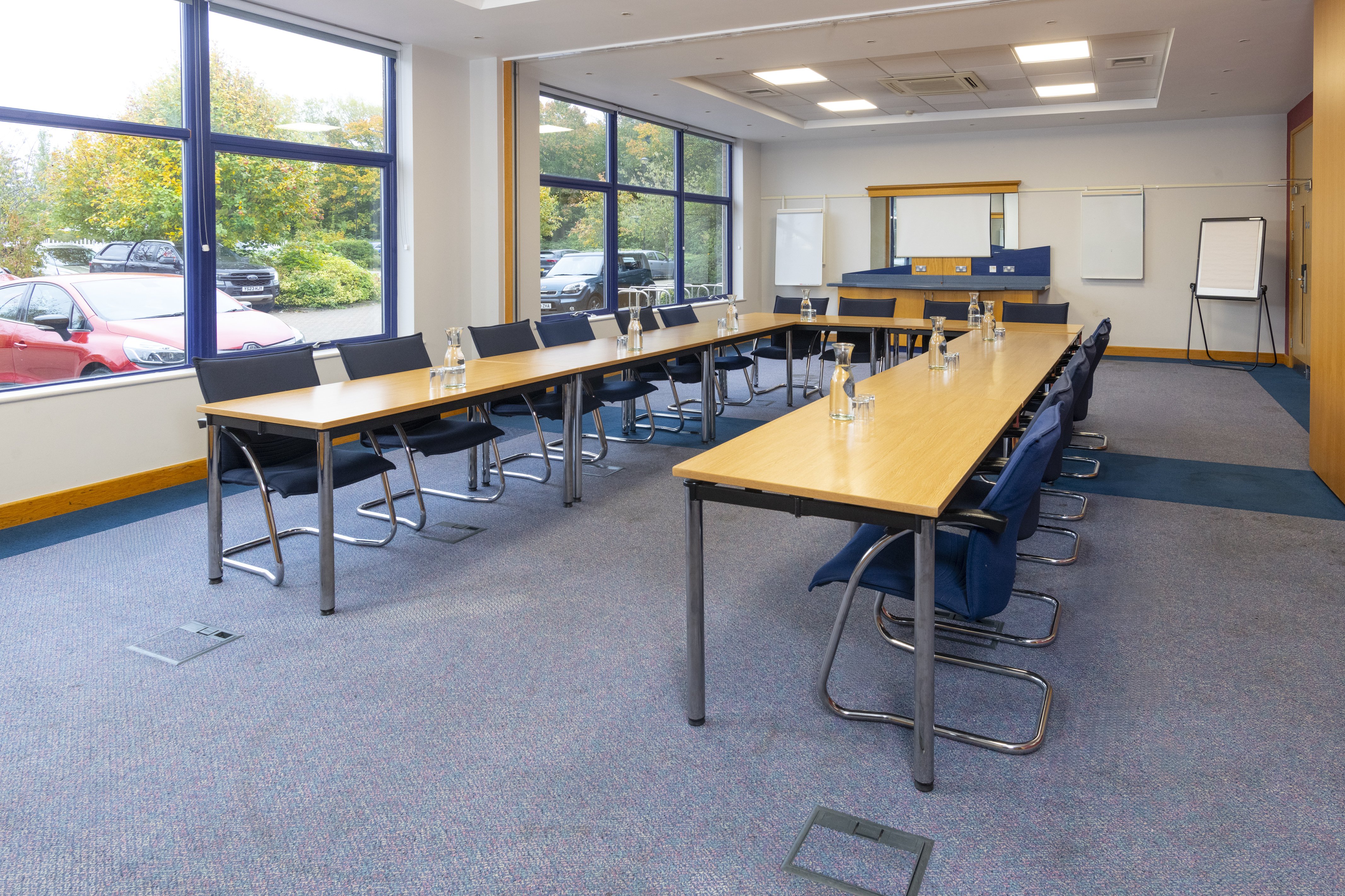 Holiday Inn Express Milton Keynes 41/46