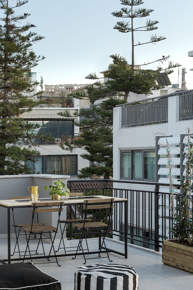 Clyde Athens by Nin&Bau 43/50