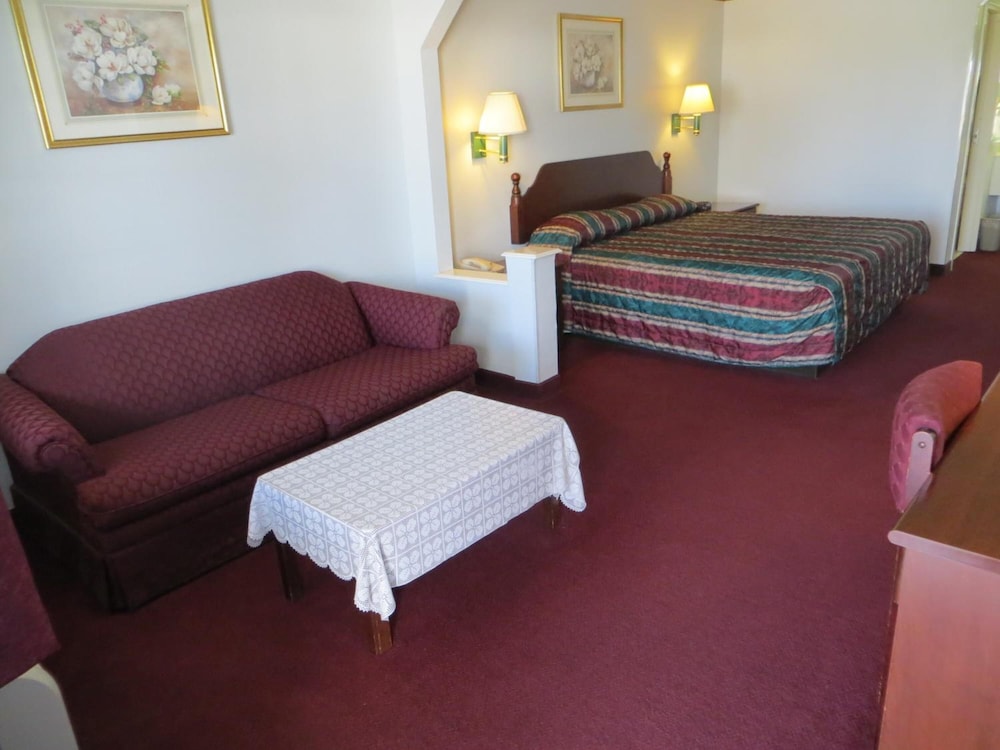 The Executive Inn Suites 32/67