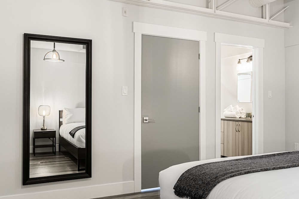Station 1 - Suites Boutique Hotel 49/50