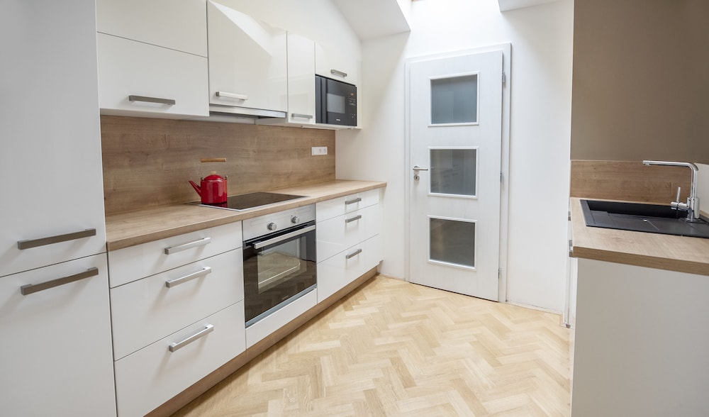 Letna Garden Suites 52/66