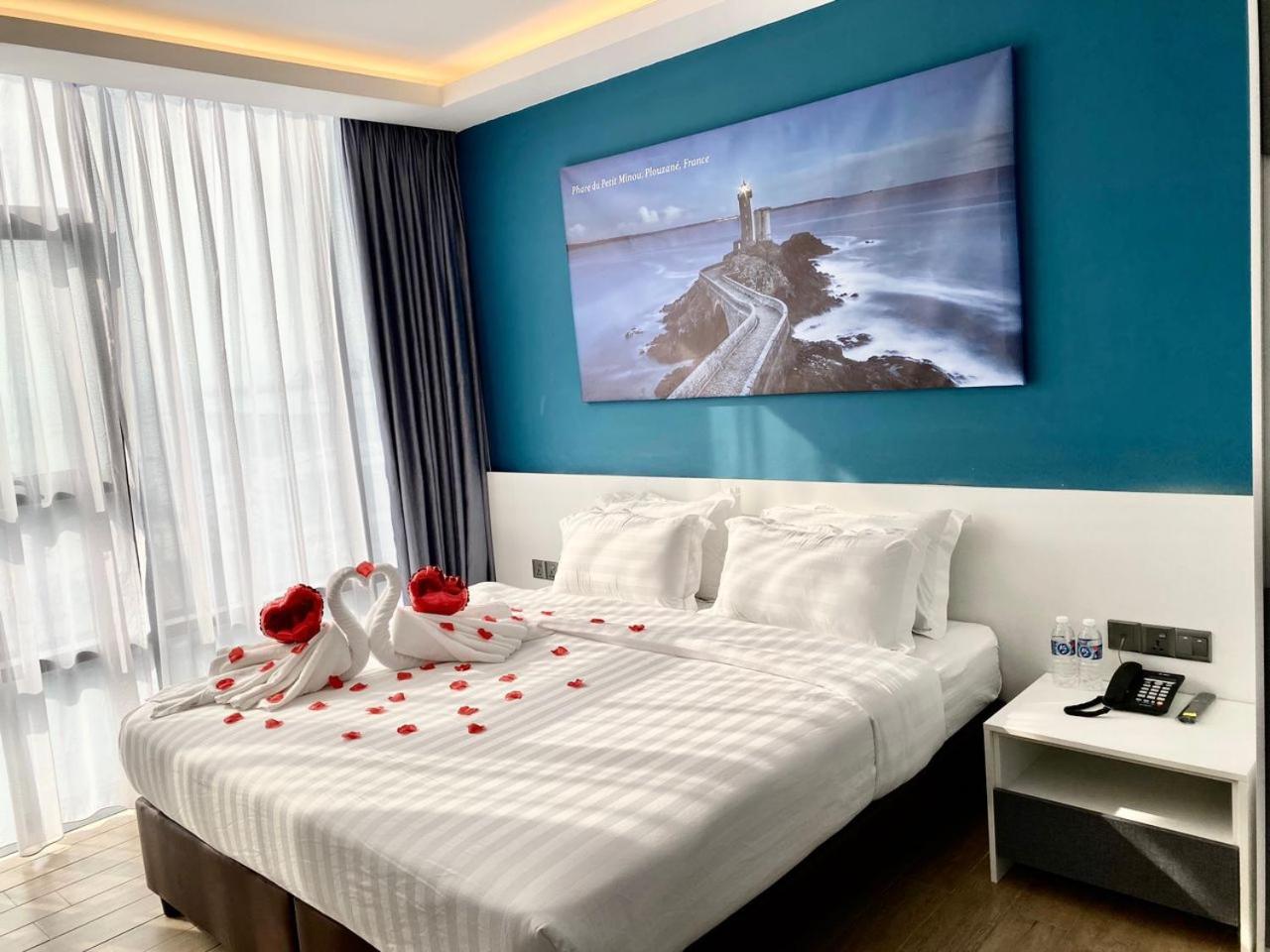Lighthouse Hotel Semporna 2/16