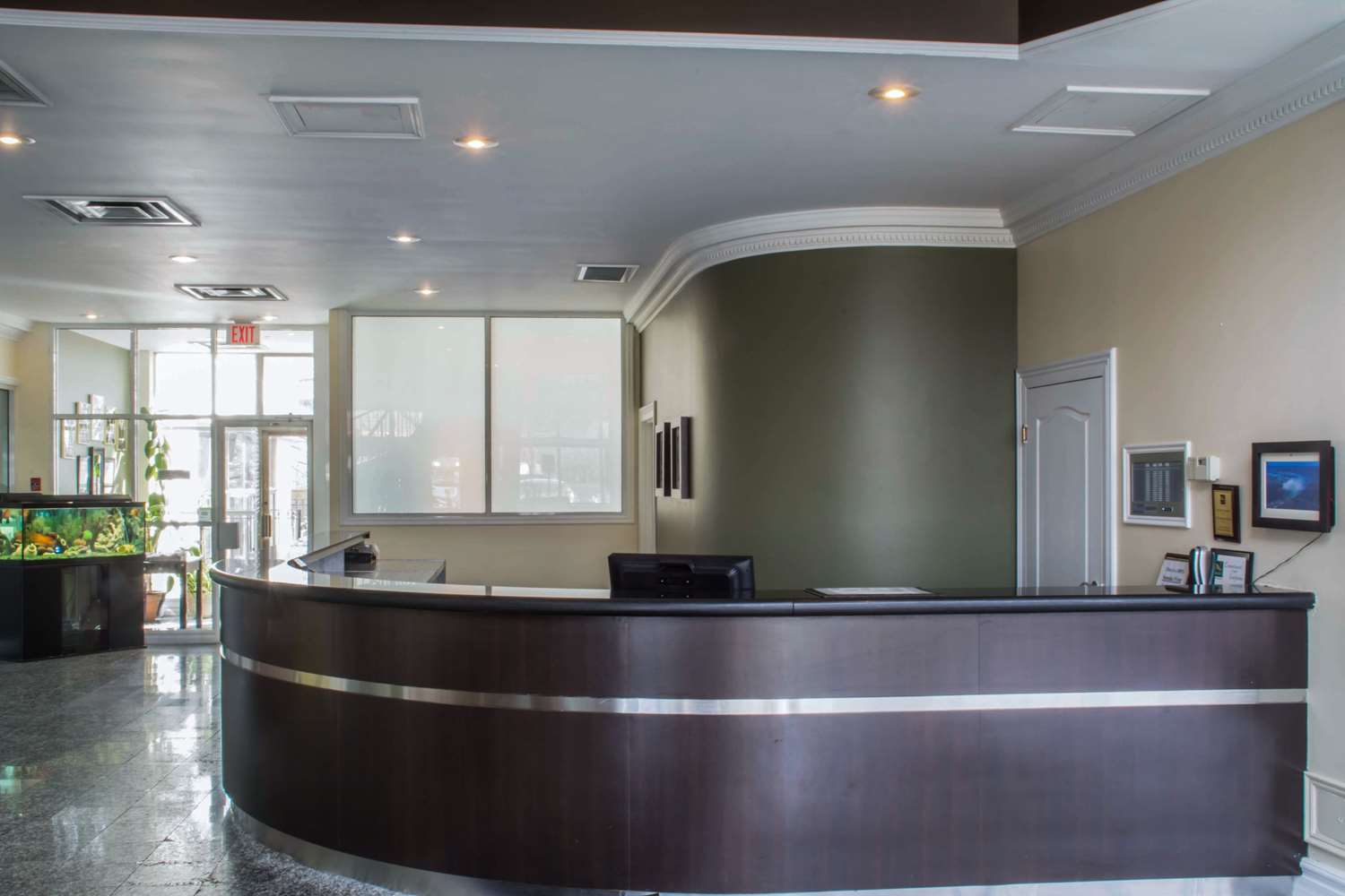 TownePlace Suites by Marriott Toronto Oakville (ex Quality Suites) 1/7