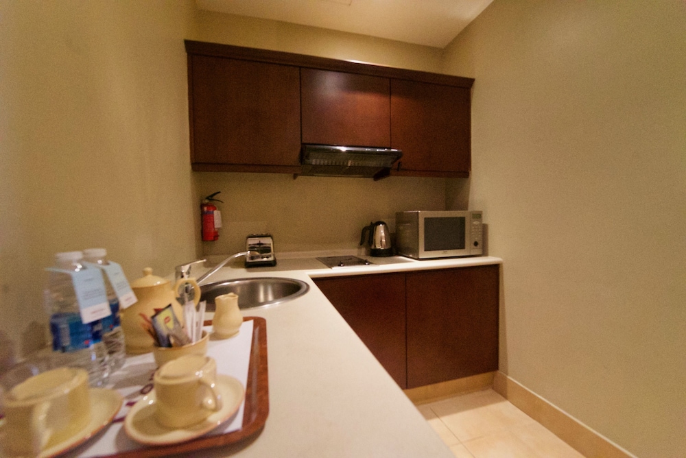 Mercure Grand Hotel Seef - All Suites 62/67