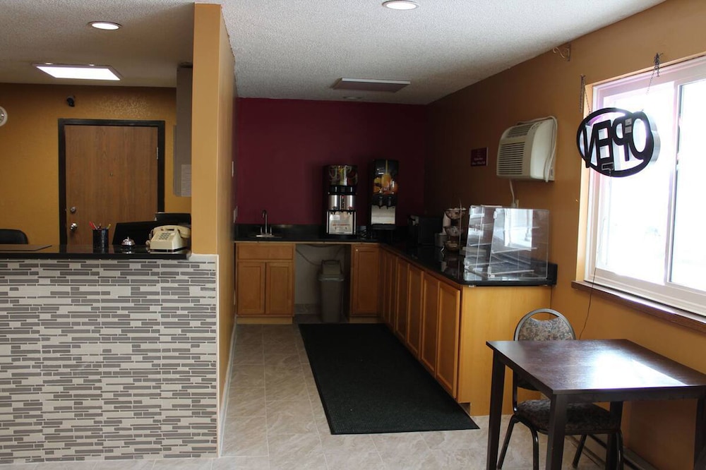 Asteria Inn and Suites 22/31
