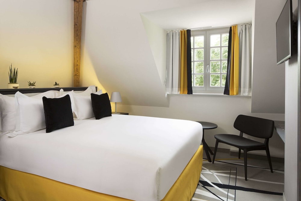 HOTEL DES XV 21/68