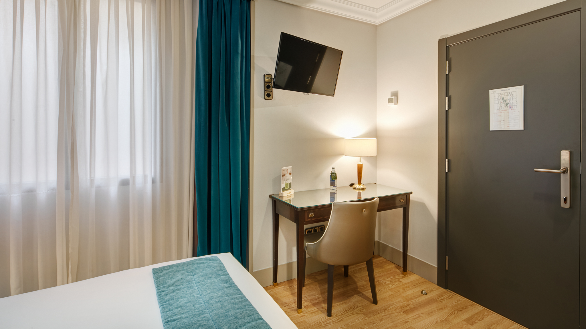 Signature, Basic, Sercotel Gran Hotel Conde Duque 6/7