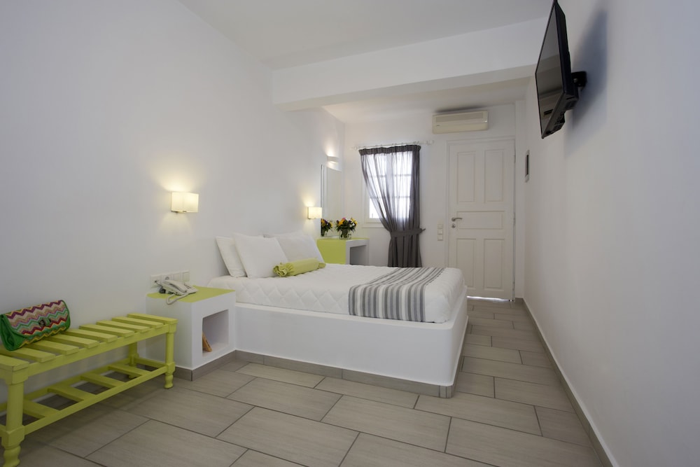 Alexandra Hotel 34/63