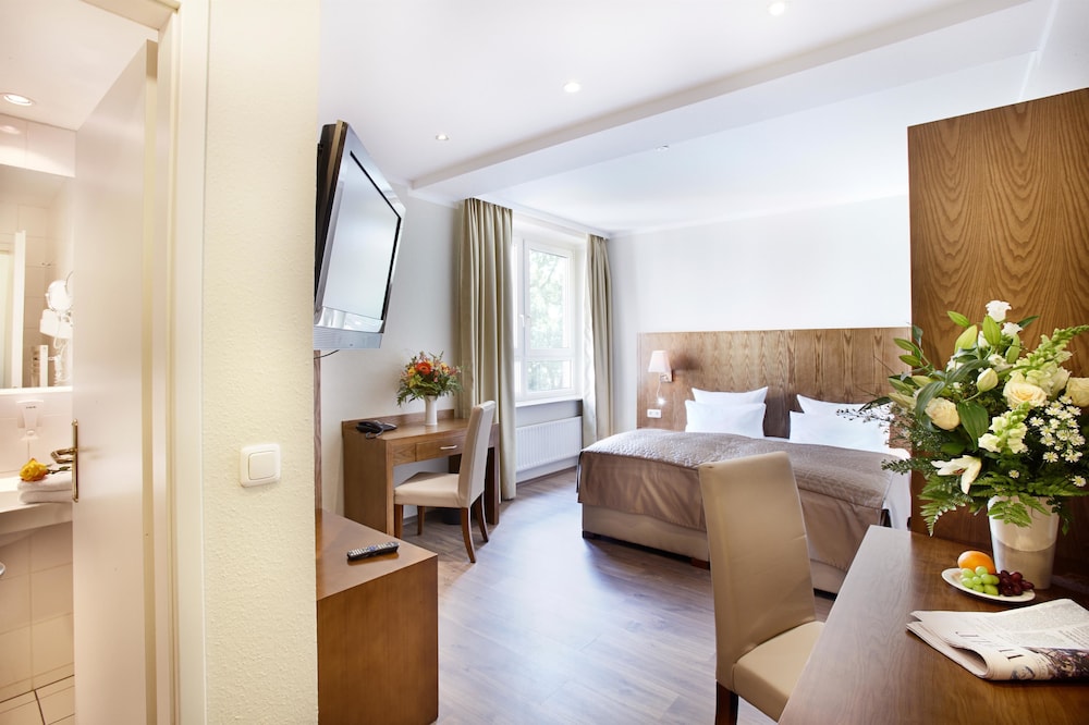 Hotel Domicil Hamburg By Golden Tulip Formerly Nordic Domicil 11/33