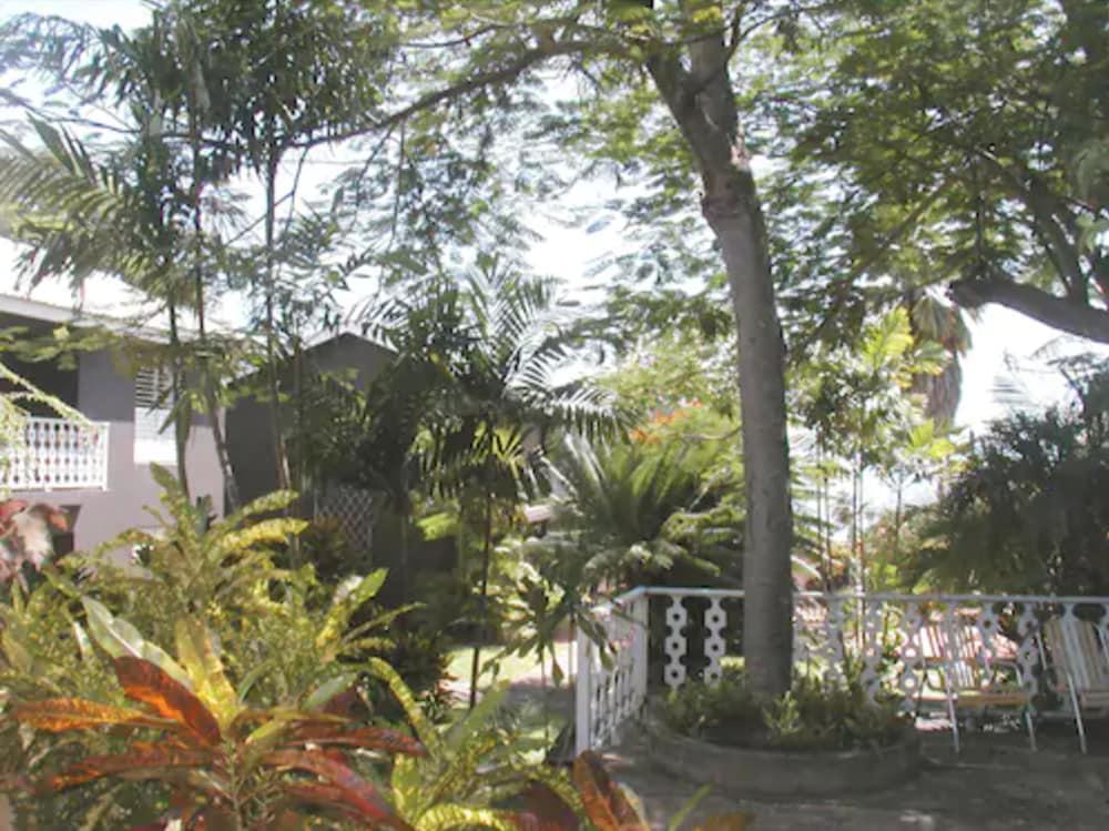 Paradise Villas 10/13