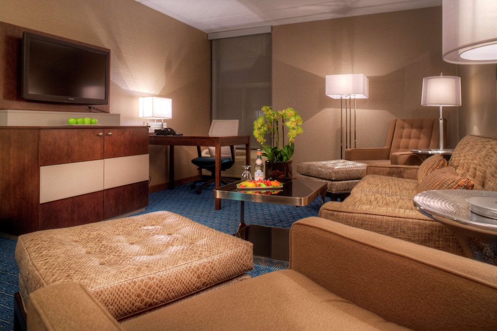 Doubletree By Hilton Roseville Minneapolis 10/40