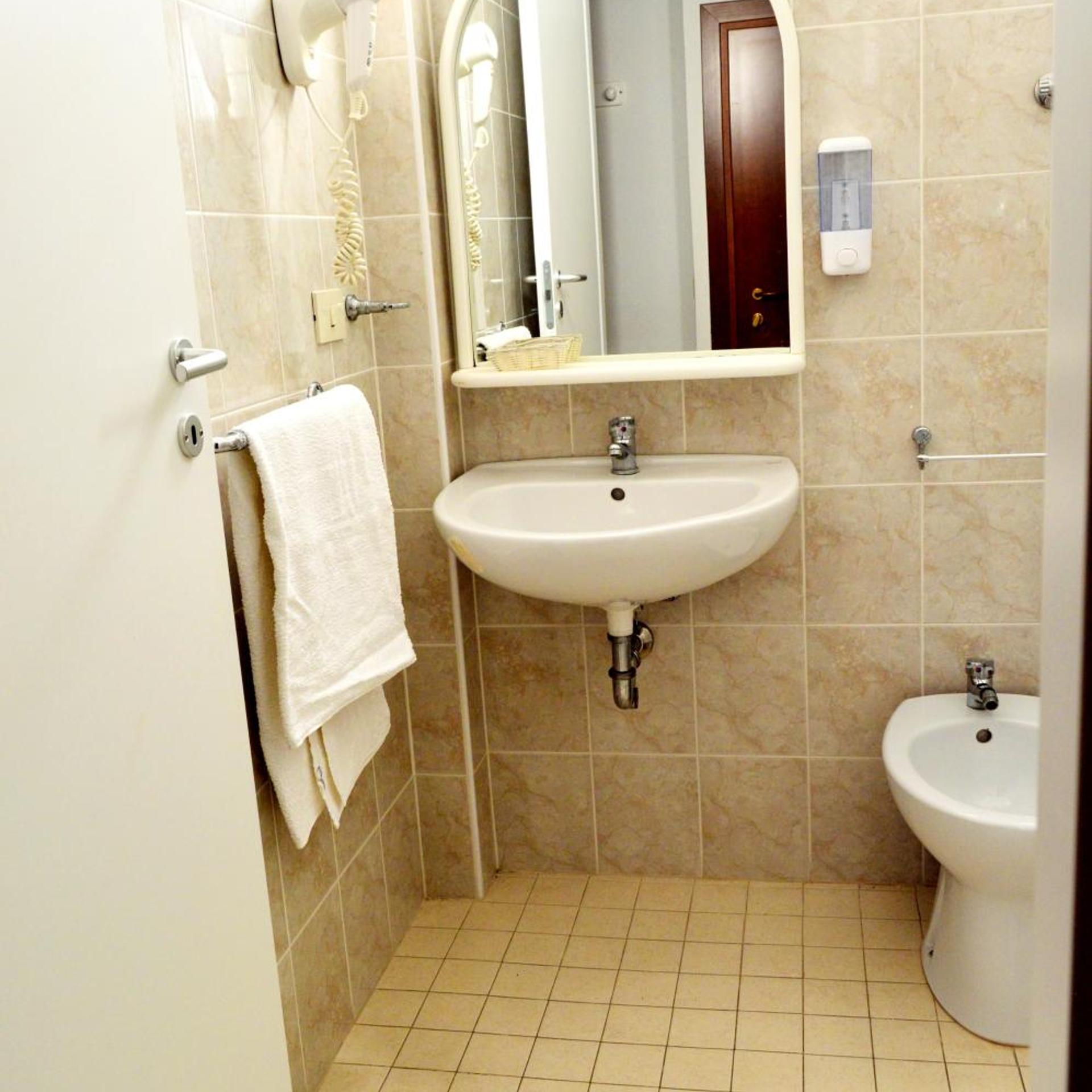 Hotel Cirene 41/43