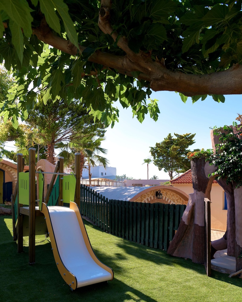 High Beach Resort & Spa 61/68