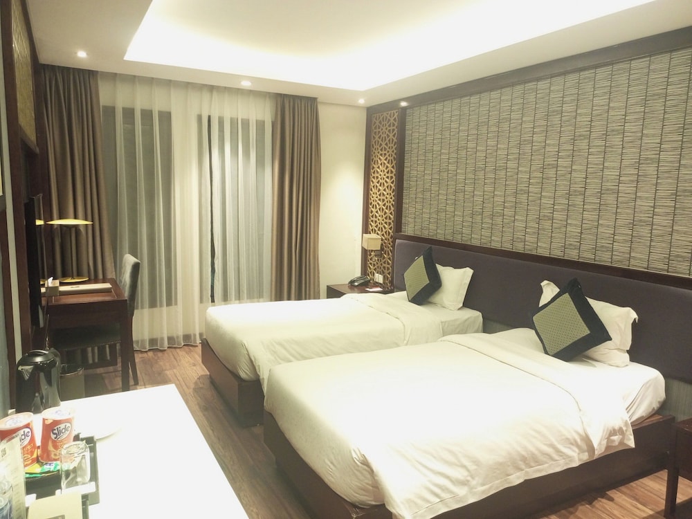 Conifer Grand Hotel 14/30