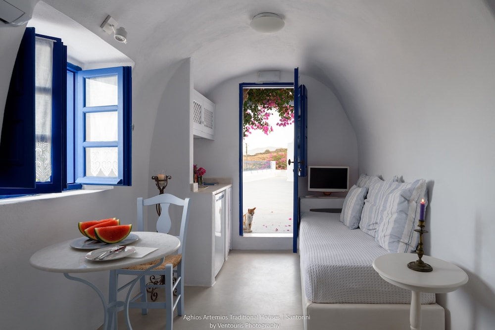 Aghios Artemios Traditional Houses 21/50