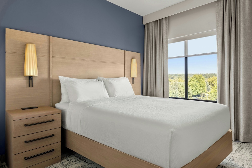 Residence Inn by Marriott Melville 12/43
