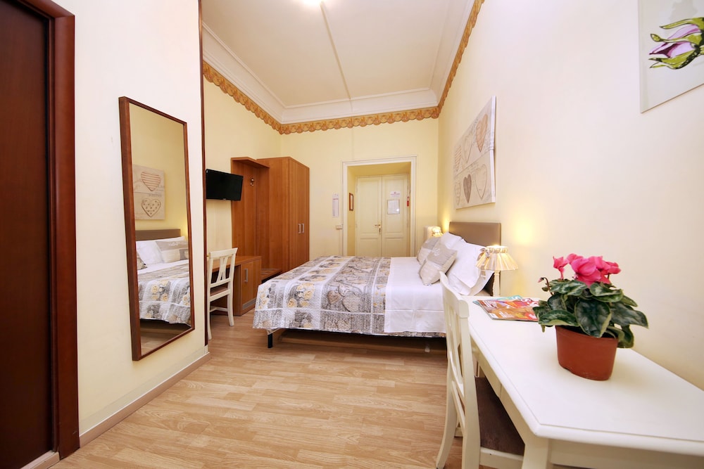 Tibullo Guesthouse 17/72