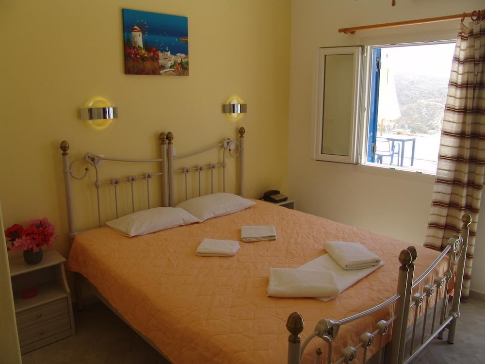 Pelagos Hotel - Apartments 9/28
