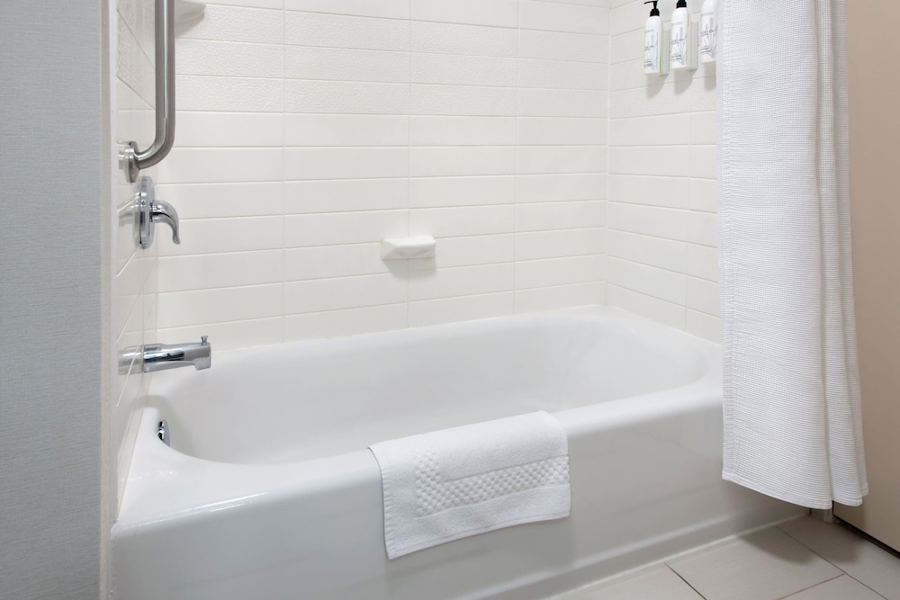 غرفة بسريرين كوين لذوي الإعاقة، Fairfield Inn Suites Watertown Thousand Islands 3/4
